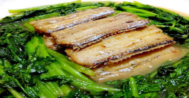 茼蒿燉帶魚